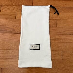 Gucci Shoe Dustbag in Cream and Black